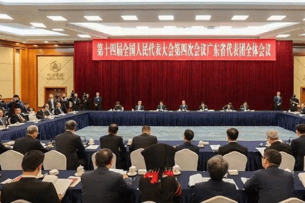 深圳市市长现场带货并邀约