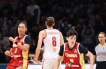 世预赛两连胜！王思雨最后2分钟砍9分，中国女篮84-74捷克