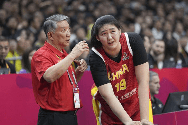 宫鲁鸣：目标远不止世界杯资格 女篮需更多高水平比赛