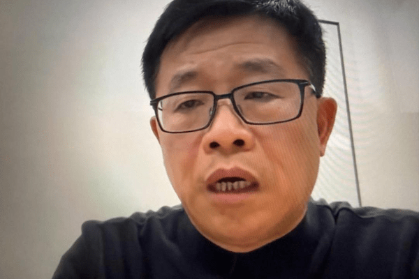 “打假人”王海：你怎么能把鸡蛋做得那么橙黄？黄天鹅创始人冯斌：我们没有做错什么！