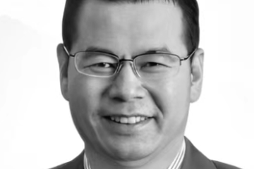 百亿上市公司董事长邵根伙病逝，其未成年女儿继承市值9.46亿元股票，妻子成公司实控人