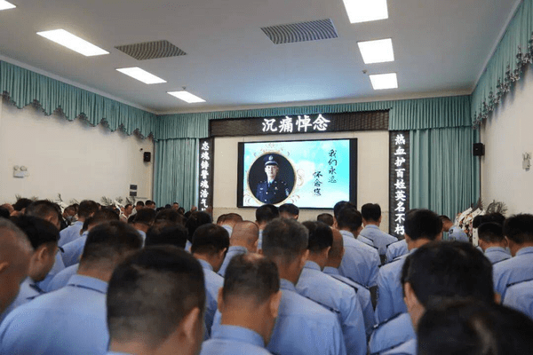 痛心！贺州市一派出所所长殉职，年仅43岁！儿子的作文令人泪目……