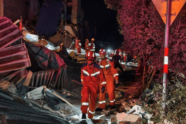 广西柳州5.2级地震已致3人失联，两部门派工作组指导抗震救灾工作