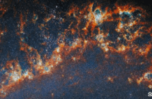 韦伯与哈勃深入拍摄炫目的涡旋星系