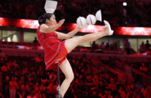 NBA顶碗大妈演出费曝光！每场6765美元 主办方提供至少四星酒店