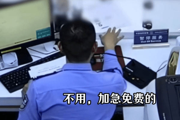 "我丈夫去世了！"上海一女子拿出死亡证明，一开口忍不住哽咽！下一幕全网动容…