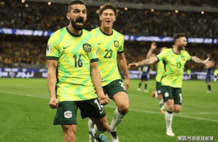 一场4-1，让澳大利亚渔翁得利，赢1场世界杯稳了，最弱南美队浮现