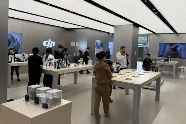 价格大幅下调，网友直呼“买早了”！最高直降2500元，两大巨头“拼了”：你降我也降