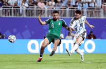 国际足联：梅西踩踏动作不构成红牌 主裁判罚完全正确