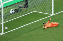 1-0，0-0！H组大结局：四星乌拉圭出局，54万人口小国创历史