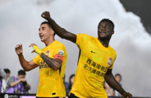 中超-卢斯戴维森建功 西海岸2-1十人海港13轮不败