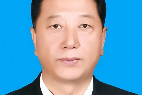 刘岩智，主动向组织交代问题
