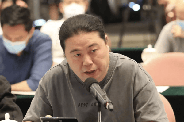 “峰哥实名举报汪海林偷税漏税”冲上热搜第一，汪海林回应：子虚乌有，清者自清，某些网红为了流量炒作话题，不顾事实无事生非