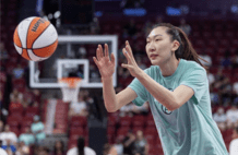 韩旭7分5篮板2抢断 纽约自由人不敌印第安纳狂热