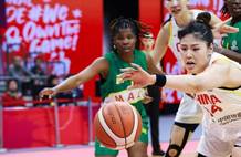 世预赛开门红！李月汝21+11，三大中锋均上双，中国女篮81-68马里