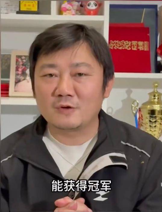 张雪深夜发视频回应“一个子儿都没有”言论