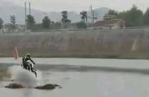 张雪官宣：将在重庆挑战骑摩托车飞跃长江；“水上漂”挑战已连续失败4次，网友疯狂劝阻