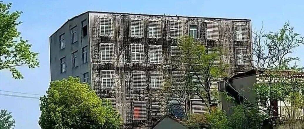 “村支书被举报违规建1500㎡楼房”，最新通报：户主系“沈营村肖书记”的父亲，2011年、2014年两次违法建设房屋
