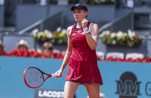 WTA马德里站-莱巴金娜2-1携高芙佩古拉晋级 郑钦文2-1肯宁