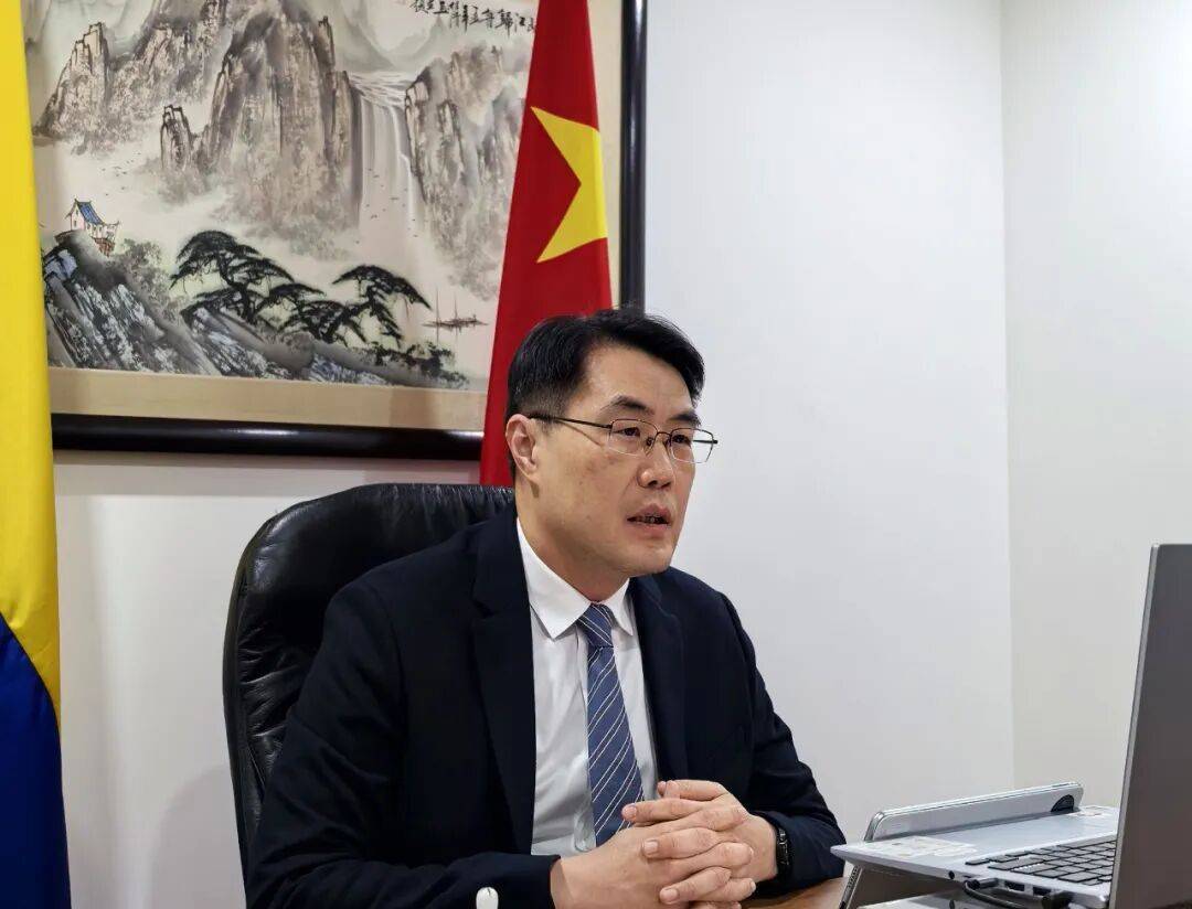 我大使驳斥美官员：照照镜子