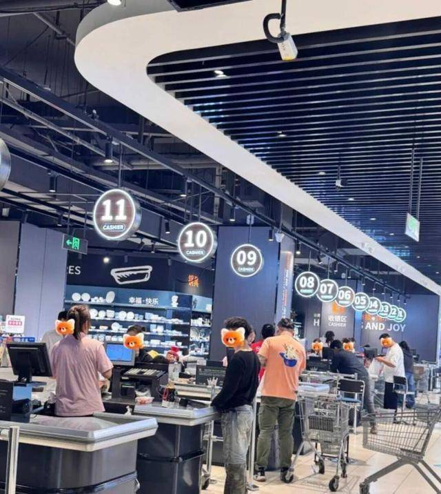 一永辉超市两个包子卖104元，消费者当场傻眼；超市回应