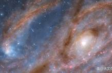 NASA韦伯望远镜发现粉色星球奇异盐云