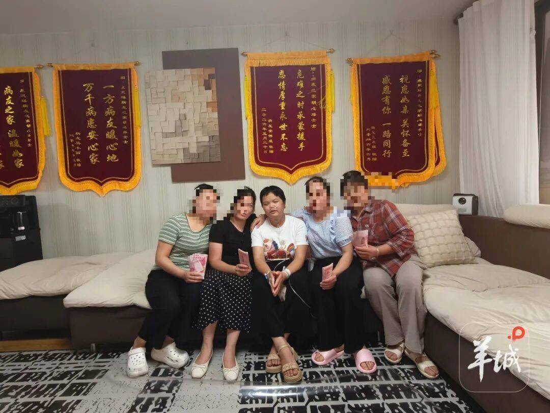地铁吐血女孩10天收7张病危通知单，被医生委婉劝说保守治疗，当事人：面对死亡“有一点点害怕”