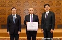 诺贝尔奖得主从美国“叛逃”，全职加盟中国高校