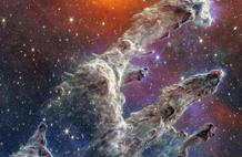 哈勃望远镜拍到的创生之柱星云，早在6000年前就塌了？