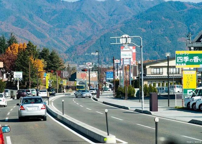 8月20日：为何我国公路总在翻修，日本道路却看着常年如新？差距真在技术么？