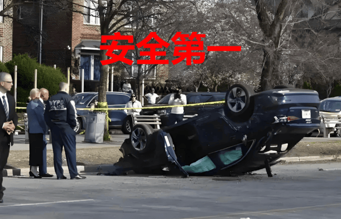 无人快递车拦着货车，叉车移走恢复交通，无人驾驶再次沦为笑柄
