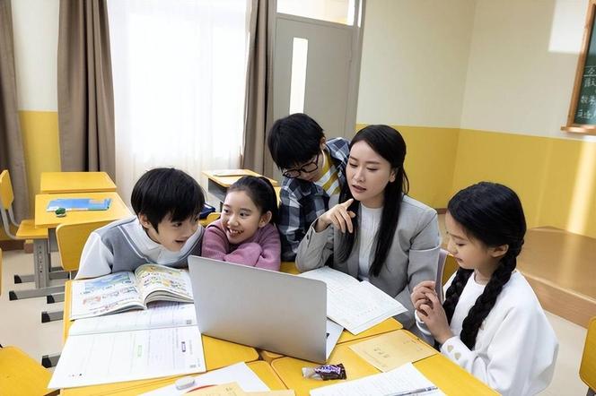 贫困县高中靠 AI 逆袭：从 40% 一本率到出清华学生