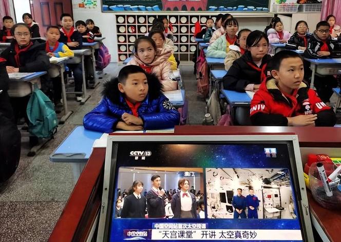 贫困县高中靠 AI 逆袭：从 40% 一本率到出清华学生