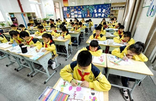 贫困县高中靠 AI 逆袭：从 40% 一本率到出清华学生