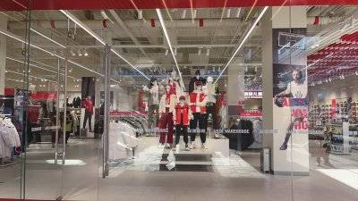运动鞋服企业业绩分化 户外赛道成博弈焦点