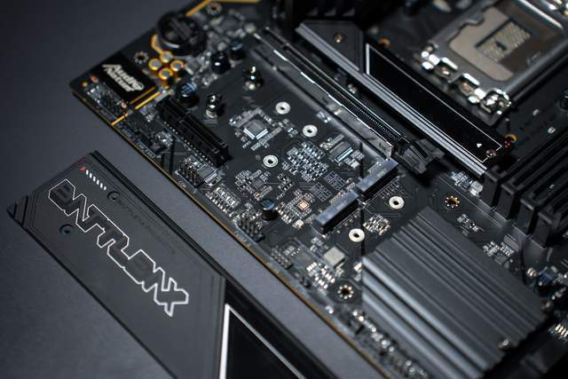 D4平台还能打吗？i5-14600KF搭配七彩虹B760M超级黑刃装机实测- 搜狐时间线