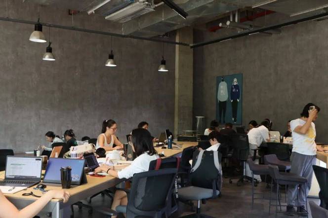 长沙这家咖啡店，免费送AI算力