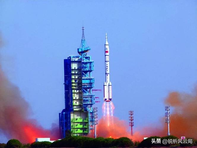 民营航天突破！朱雀二号一箭十星，几年后，普通人上太空得多少钱