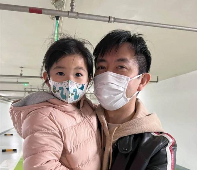鄢颇近况曝光：曾与李小冉、梅婷两段情史的他，如今定居北京一个细节暴露为何幸福婚姻靠熬汤