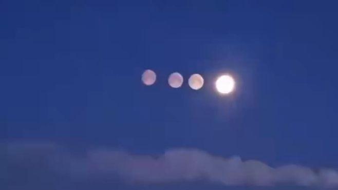 俄罗斯圣彼得堡现“假月”奇观 夜空中同时挂了“4个月亮”
