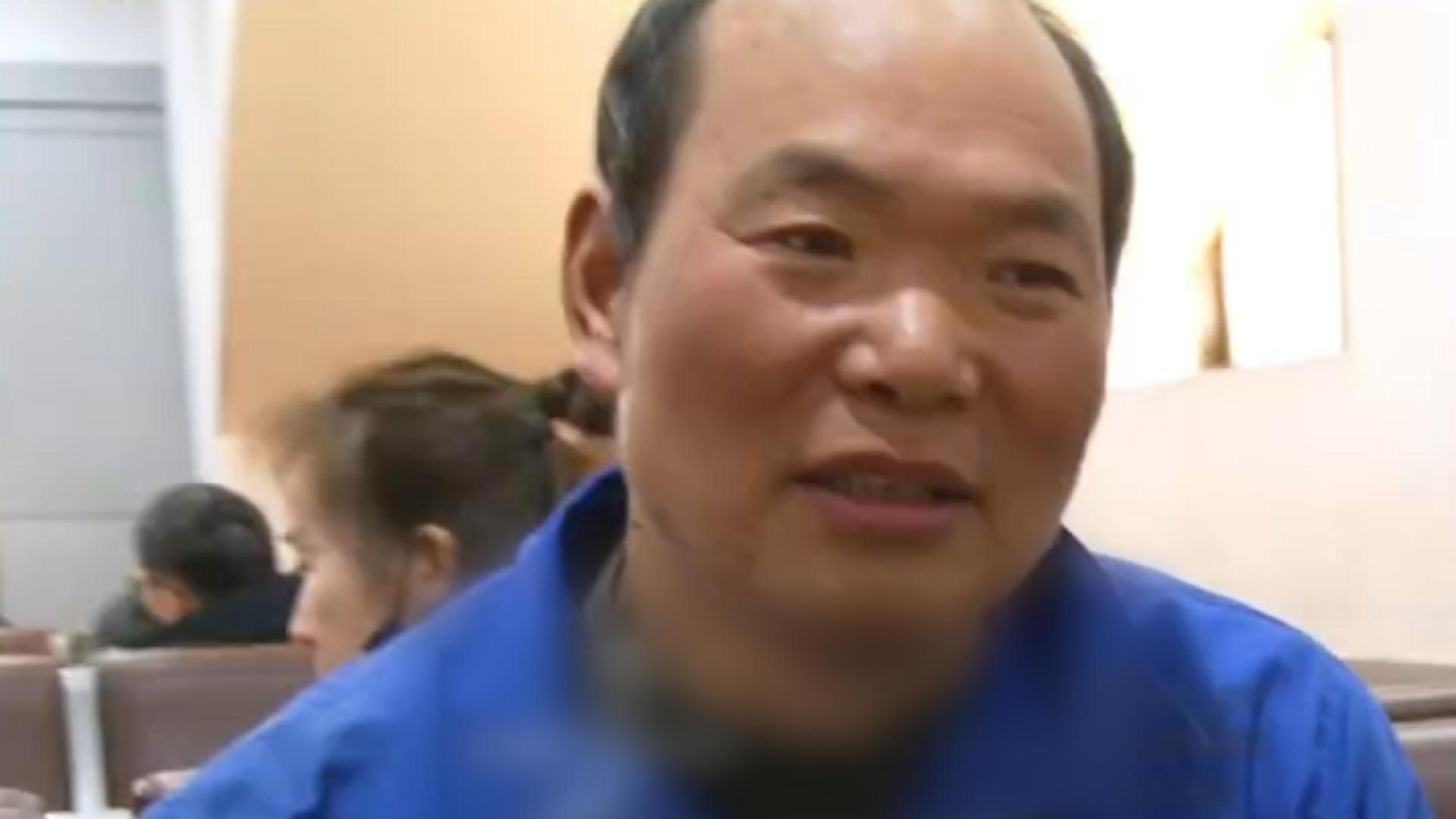 “我又完成目标了！”53岁父亲反向春运打工，2年帮儿子还了40万房贷