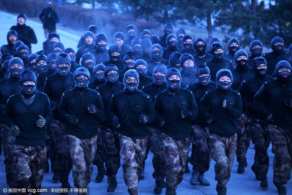 零下20余度黑龙江省军区练95后新兵