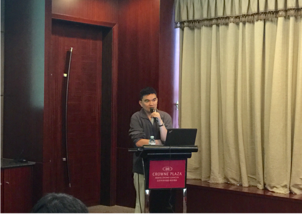 在研讨会上, 企事录联合创始人李明宇博士也就企业云与存储的技术发展