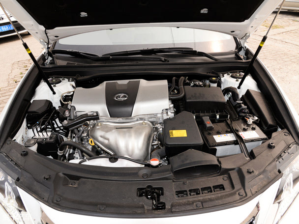 雷克萨斯新款es的es200车型搭载20l自然吸气发动机