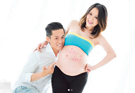 李小曼怀孕图片
