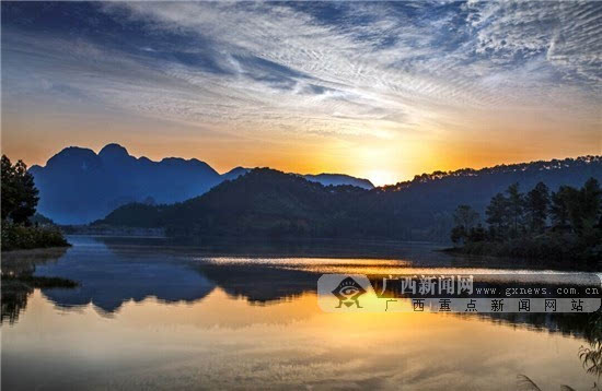 上林县金莲湖景区图片