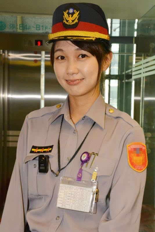 台湾警察制服图片