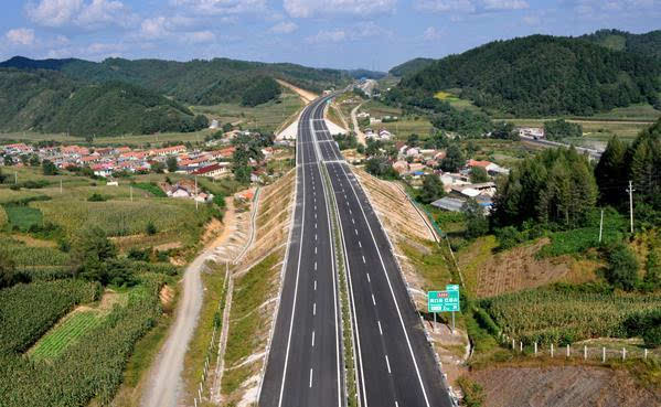 其它 正文 十二五以来,抚顺市全面启动辽宁中部环线高速公路建设