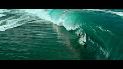 海浪翻滚壮观动图gif图片