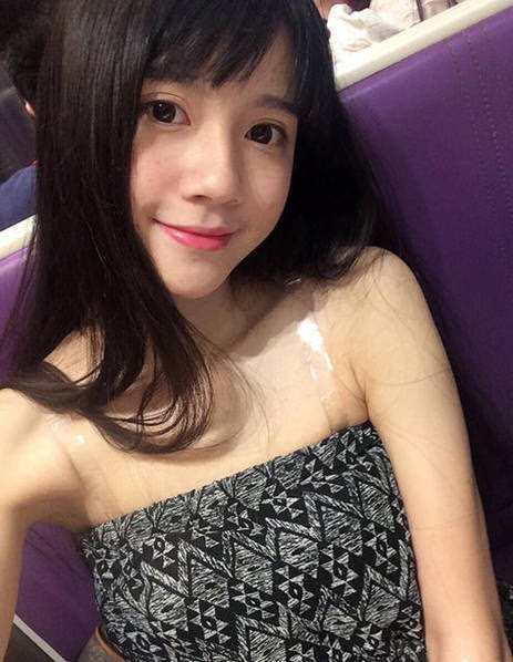 18岁最美最萌军训校花来袭:出生于1997年的广东揭阳女生近日晒出自拍